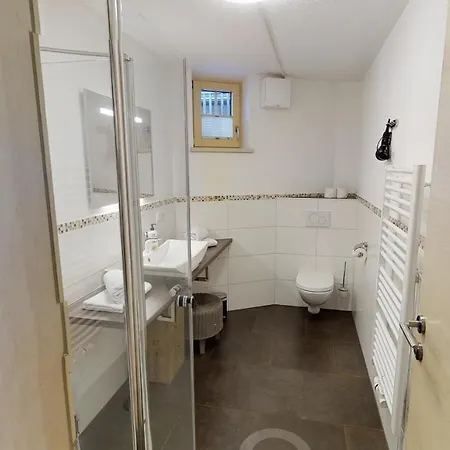 齐勒与小提琴公寓 公寓 *